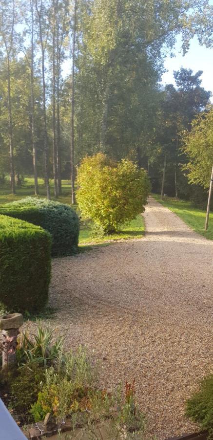 Le Vieux Moulin Gites - A Charming Stone Cottage With Garden View And Seasonal Pool Guegon Exterior foto